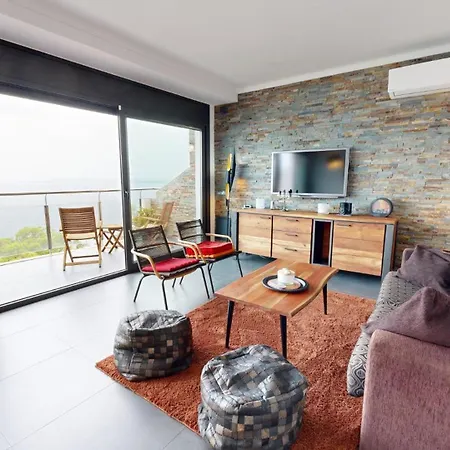 Maison , Vue Mer, Jacuzzi, 8 Personnes * Roses