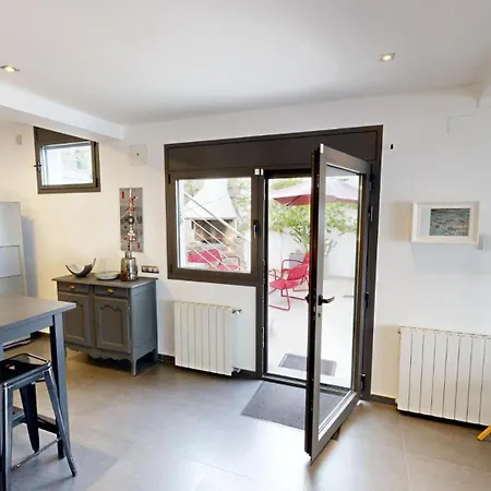 Maison De 130 M2 Et De 40m2, Vue Et Jacuzzi Villa *