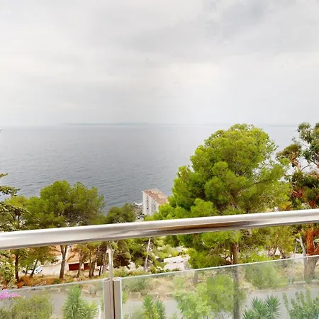Villa Maison De 130 M2 Et De 40m2, Vue Et Jacuzzi Roses